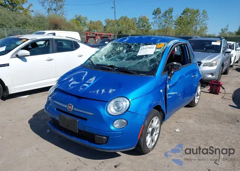 2016 Fiat 500 Easy z USA, uszkodzony, nr VIN 3C3CFFKR0GT152632